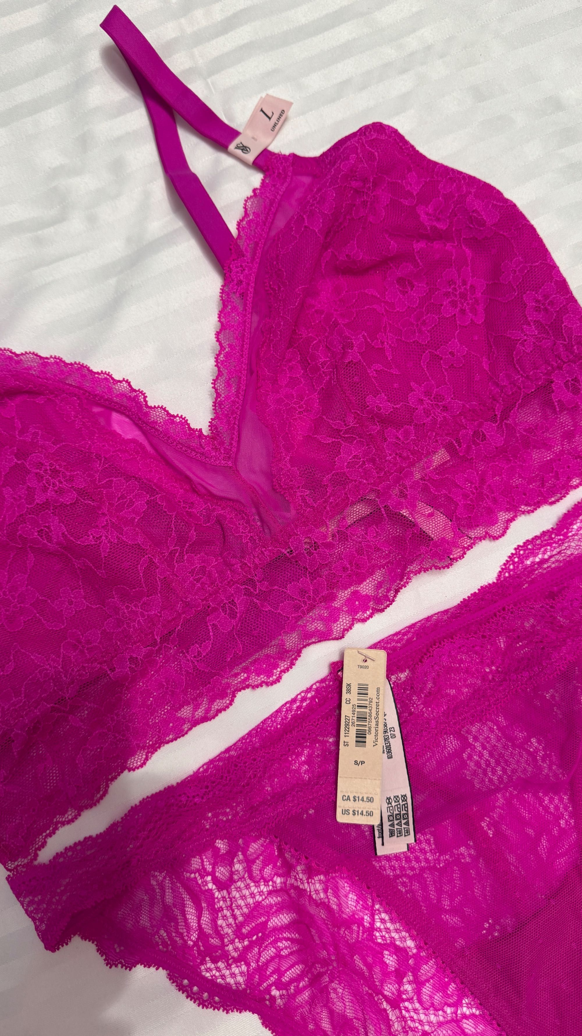 Комплект  бельо Victorias Secret розов