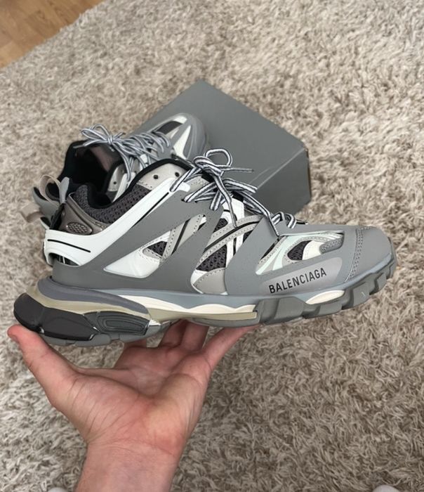 Balenciaga track