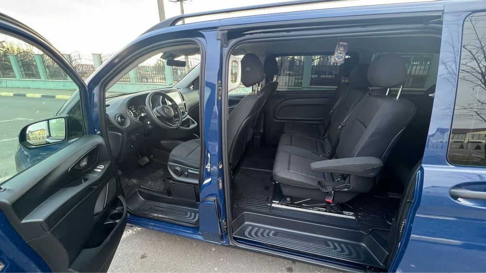 Mercedes Vito cu locuri