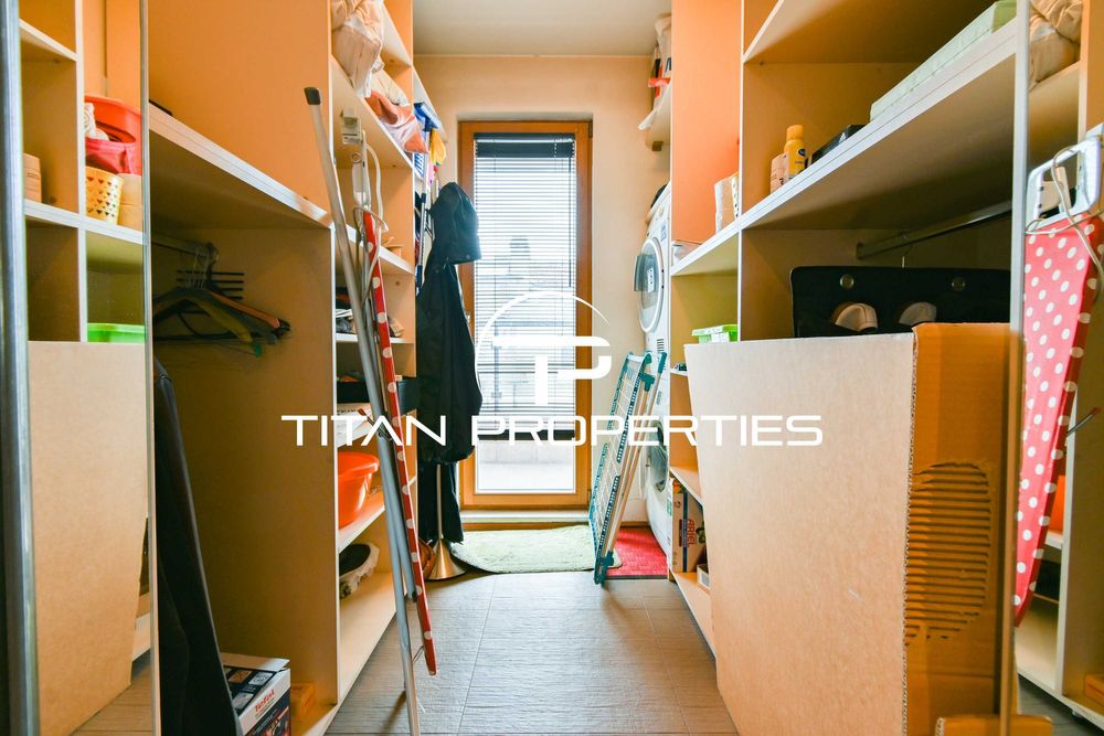 Дава се под наем Тристаен апартамент в София, Център - 200 кв.м за 2000 € - Снимка #16