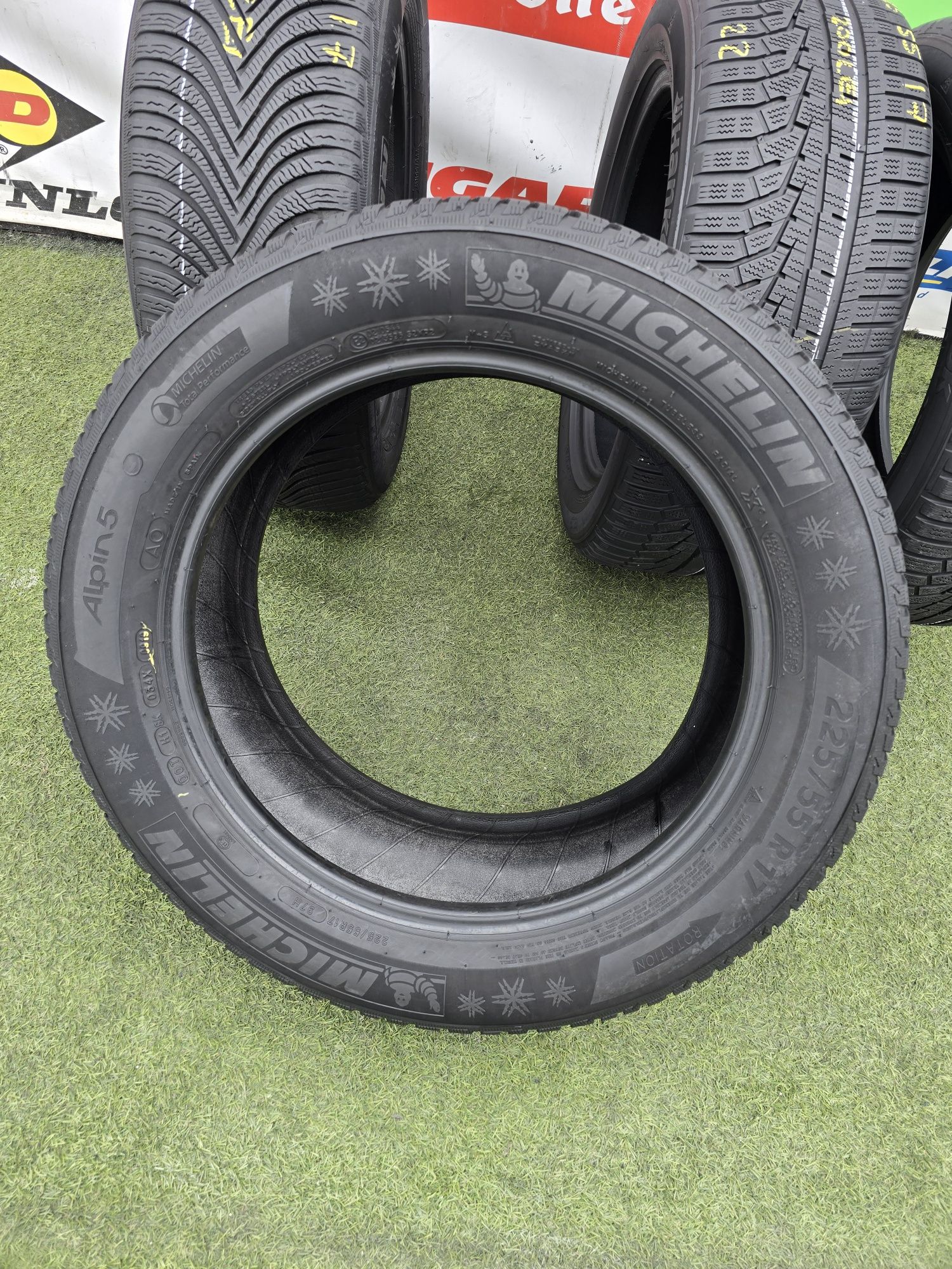 225.55.17 2x hankook 2x michelin m+s