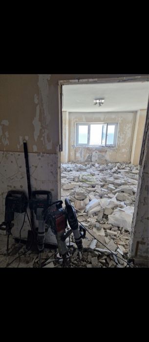 Debarasăm evacuam apartamente