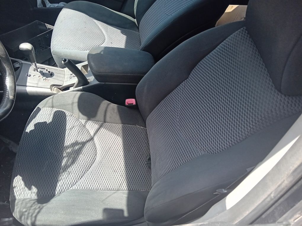 Тойота Р ав 4 АВТОМАТ 2011Г ТЕГЛИЧ 2.2 150К.С НА ЧАСТИ ТАБЛО