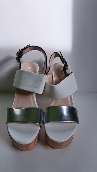 Шикозни сандали с платформа