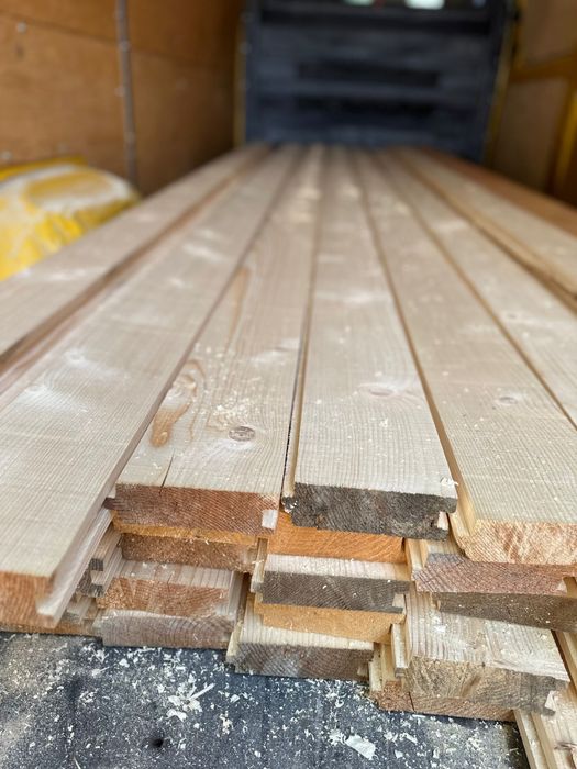 Lambriu semi rotund / drept Estenta Molid – Calitate Superioară