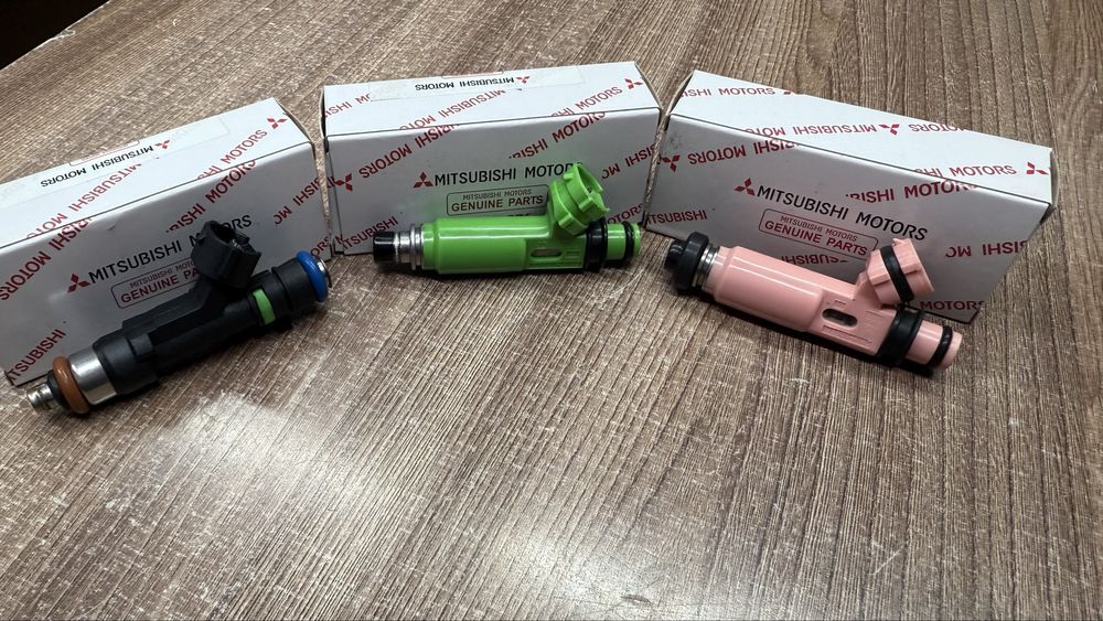 Топливная Форсунка Монтеро Спорт Паджеро 6G72 3.0обьем