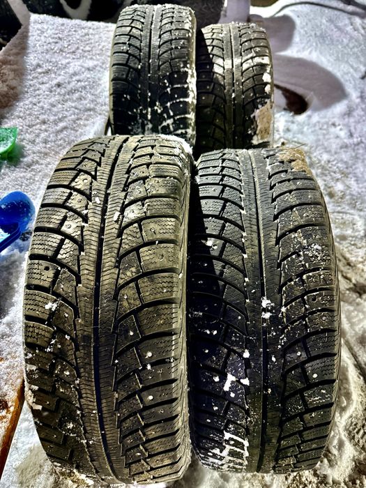 Комплект Зимних Шин R-16 215/60 Matador