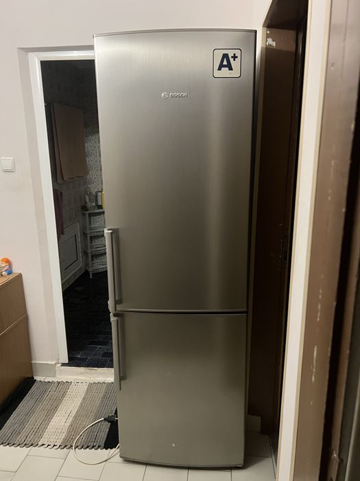 Хладилник Bosch сив