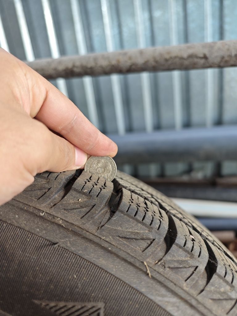 215/60r16 зима..