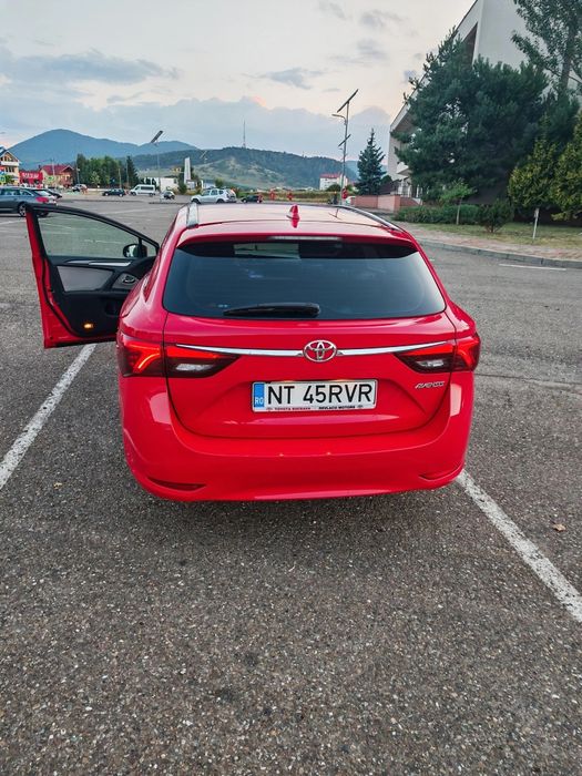 Toyota Avensis 2.0 143 cp 2017