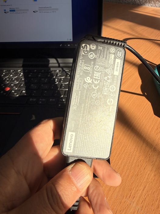 Ноутбук сотилади.