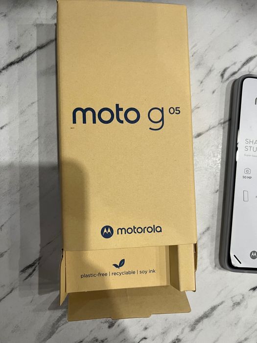 Чисто нов телефон Motorola Moto G05
