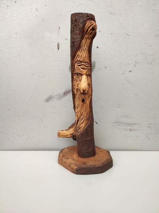Дърворезба Ръчна Изработка на Горски Дух от Липа с Поставка