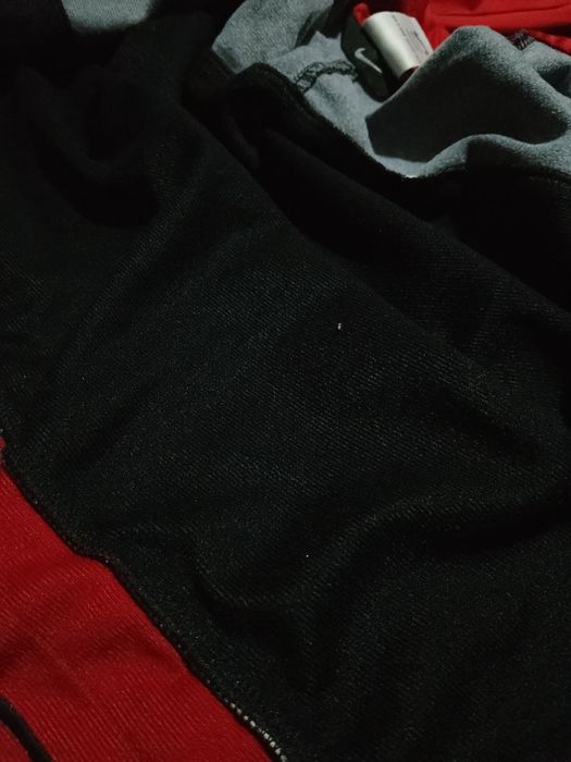 Vând bluză de trening de la NIKE