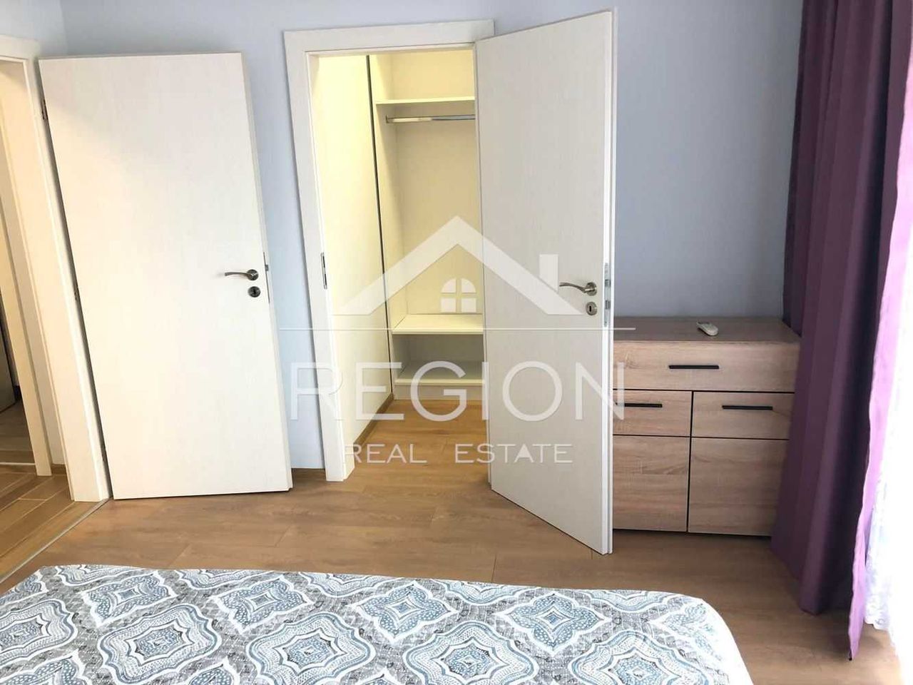 Дава се под наем Двустаен апартамент в Варна, Трошево - 80 кв.м за 612 € - Снимка #11