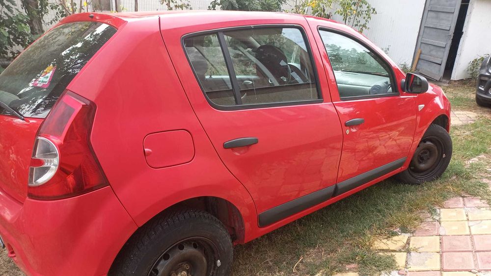Vând Dacia Sandero