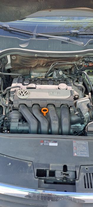 Piese vw Passat B6 2.0 fsi cod motor BLR Motorul se da cu proba