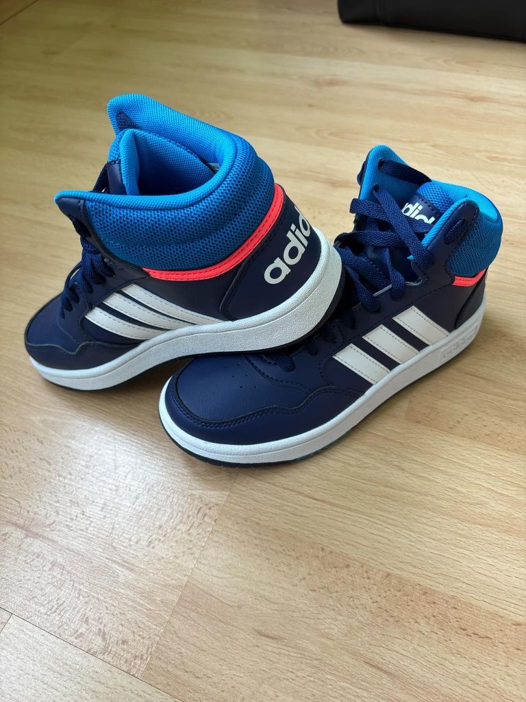 Спортни кецове Adidas