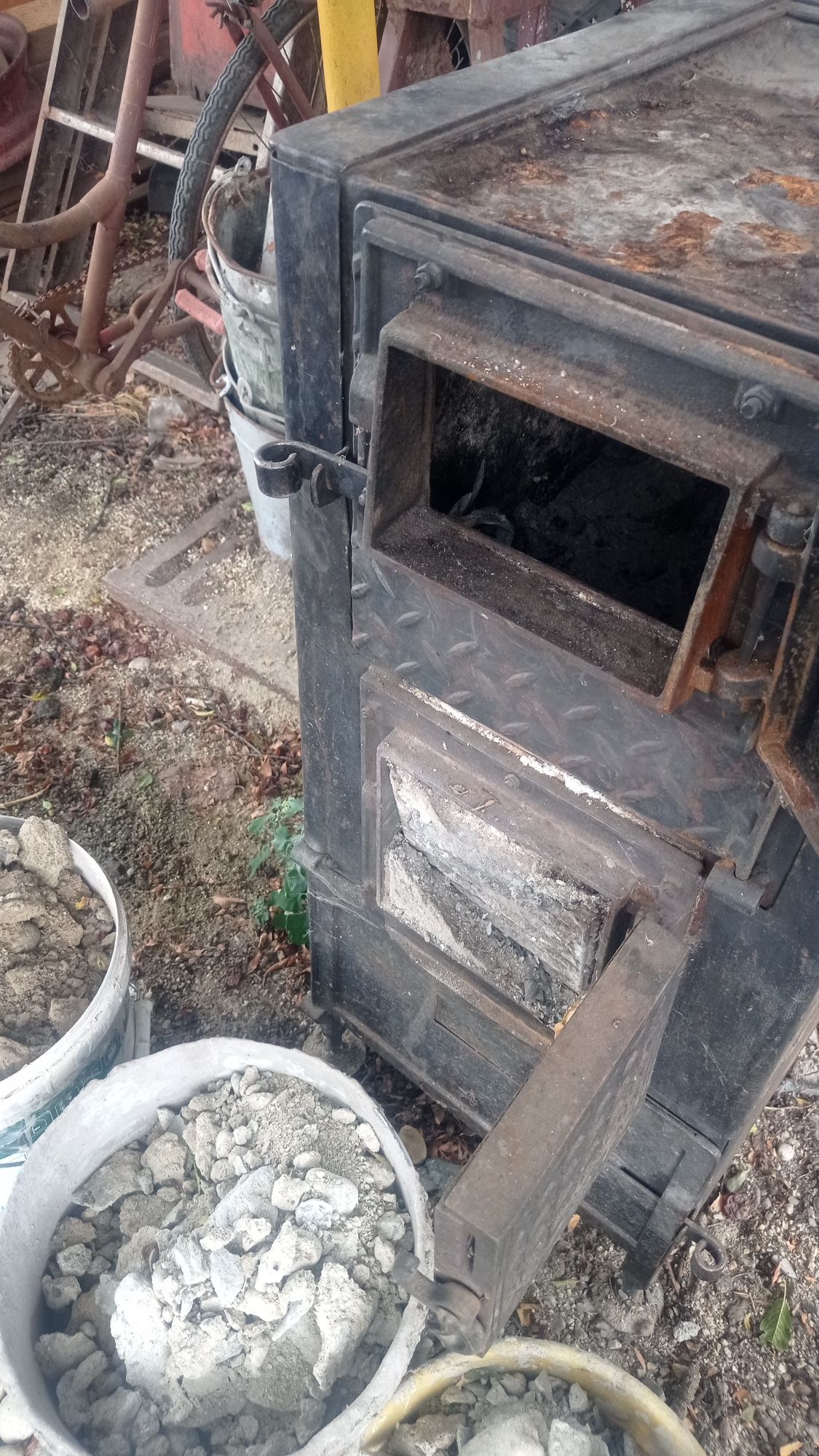 Помпа за парно икотел с водна риза