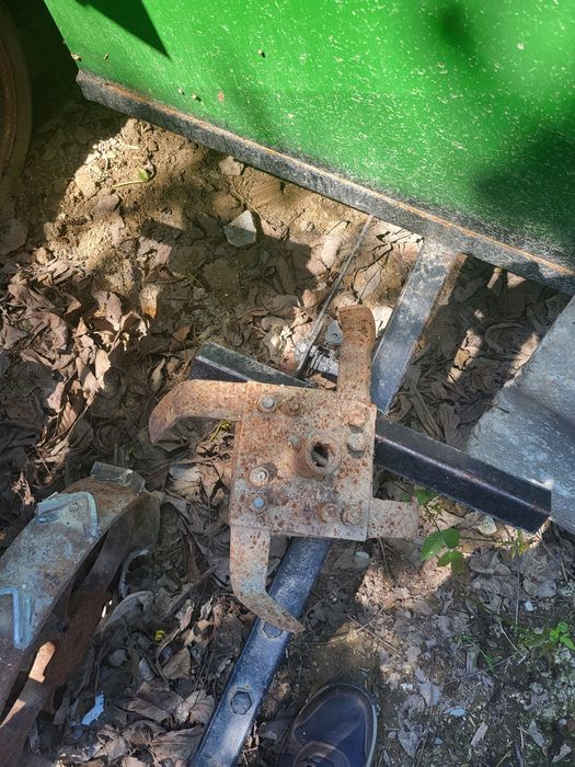 Vând motocultor cu motor de mobră