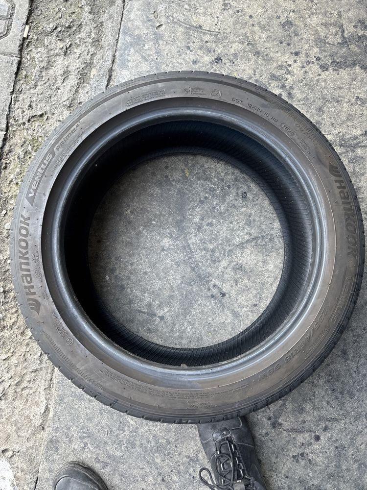 235/45/18 Hankook
