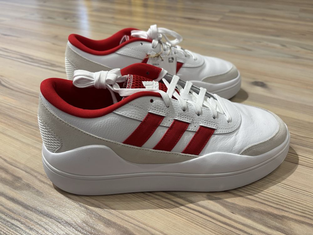 Adidas нови мъжки обувки