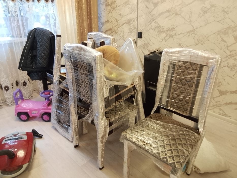 Продам стол стулья