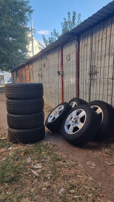 Jante echipate cu anvelope 215/55/R16 si 235/46/R17  M+S