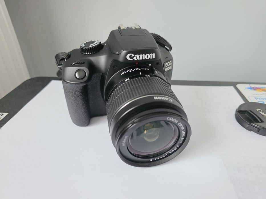 Aparat foto DSRL Canon 4000D Cu Obiectiv E-FS 18-55mm Stare Excelenta