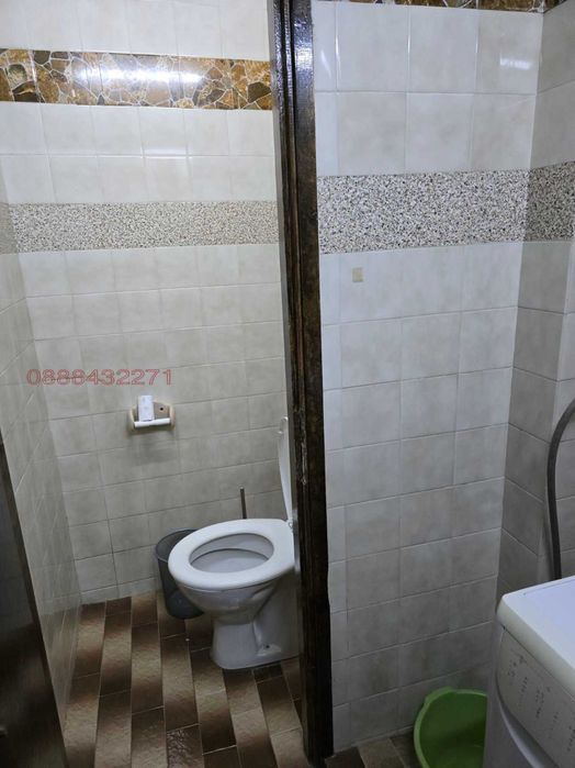 Тристаен апартамент в кв.Кючук Париж