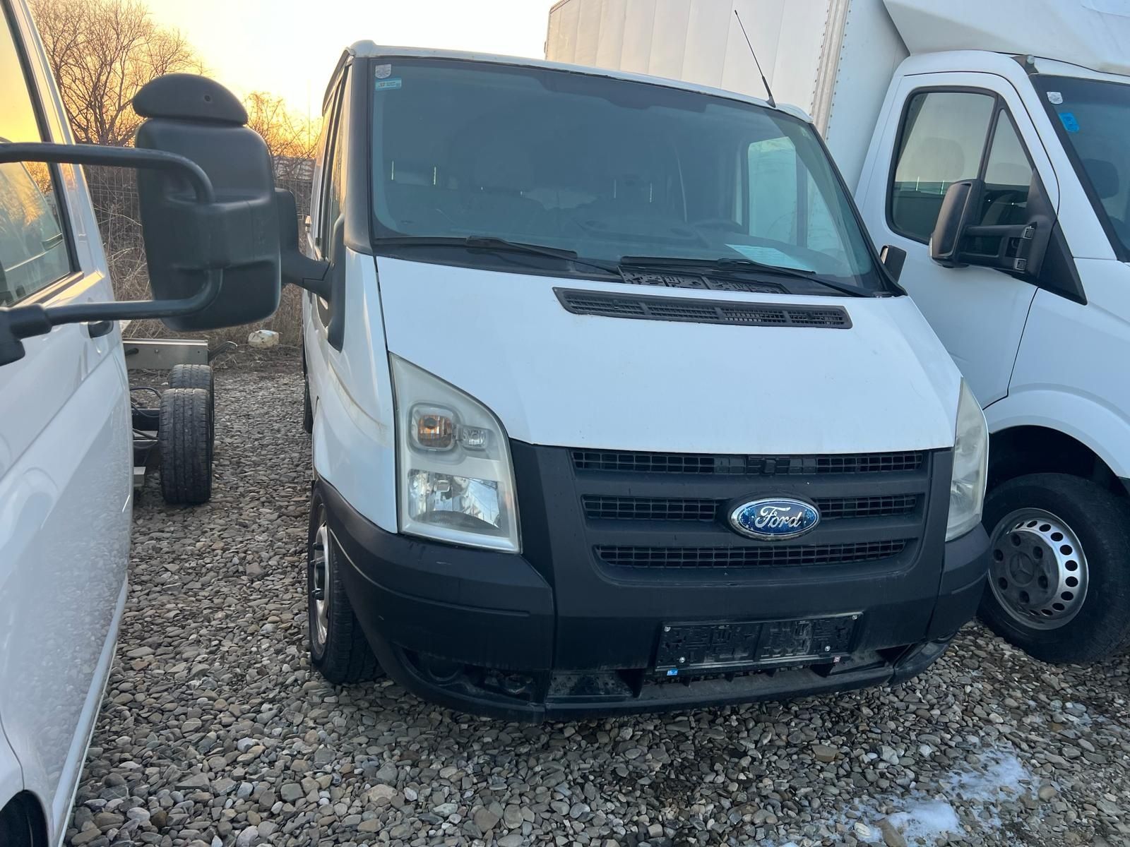 Fata completa  Ford Transit