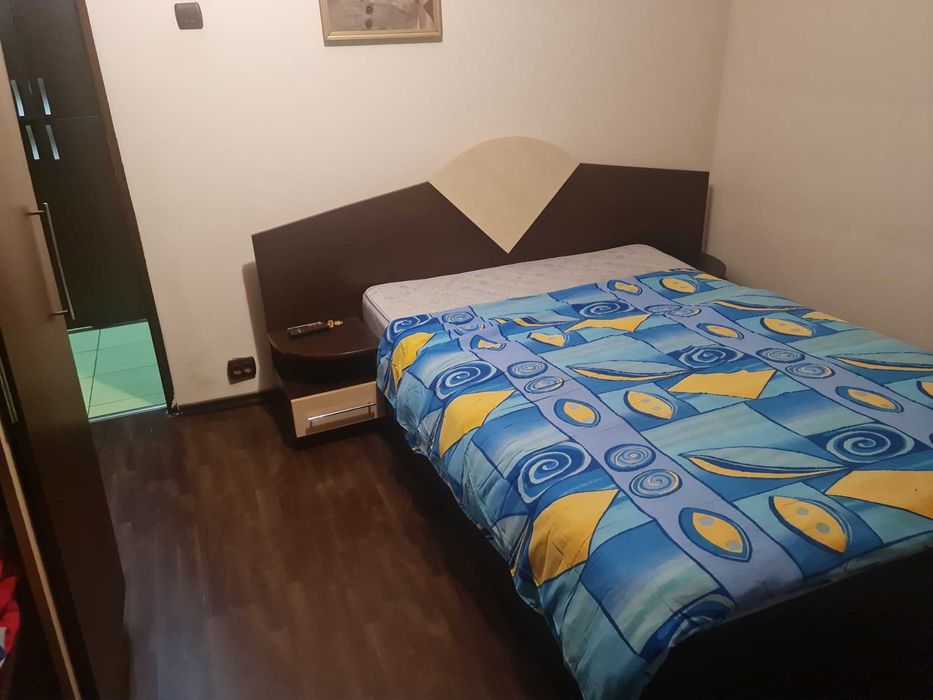Închiriez apartament