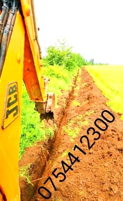 Escavator săpături fundați casă . canalizare.cablu elecric, gaze, apă