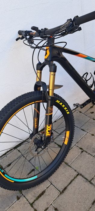Bicicleta full suspension