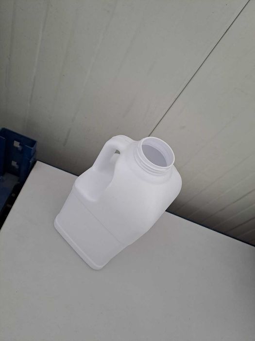 Пластмасови/полиетиленови HDPE бутилки 1 л/1000 мл Алфрида ПЕЕВ