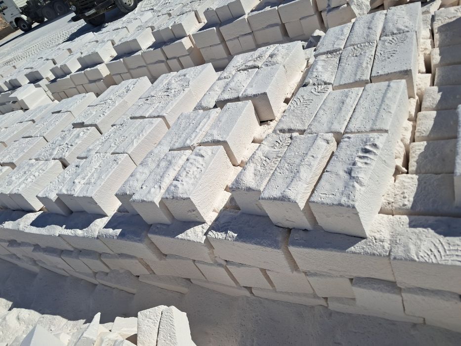 Тас 5 куб кирпич