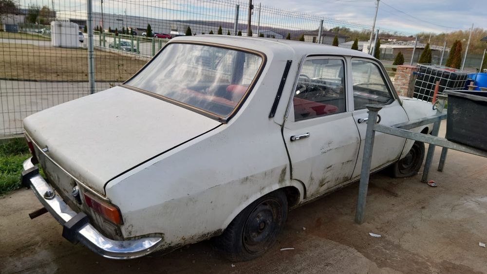 Vand 2 dacii de vanzare