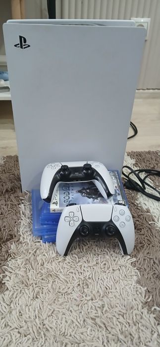 PS 5 с 2 джостик. Игры:God of war,Spider men,Gta 5,MK,Fifa 23,