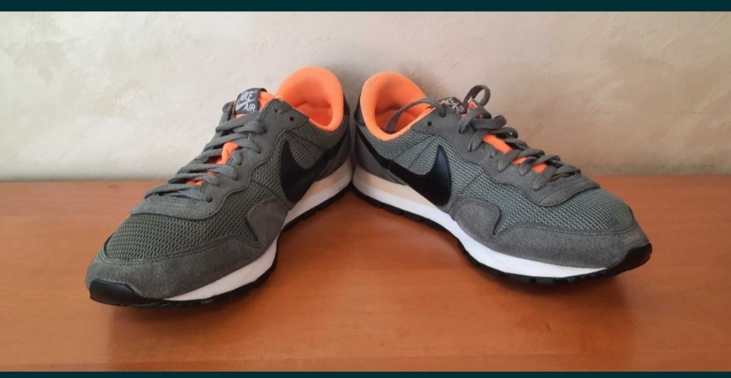 Nike Air Pegasus 83