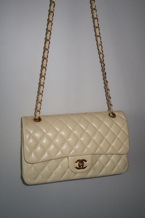 Chanel жълта чанта