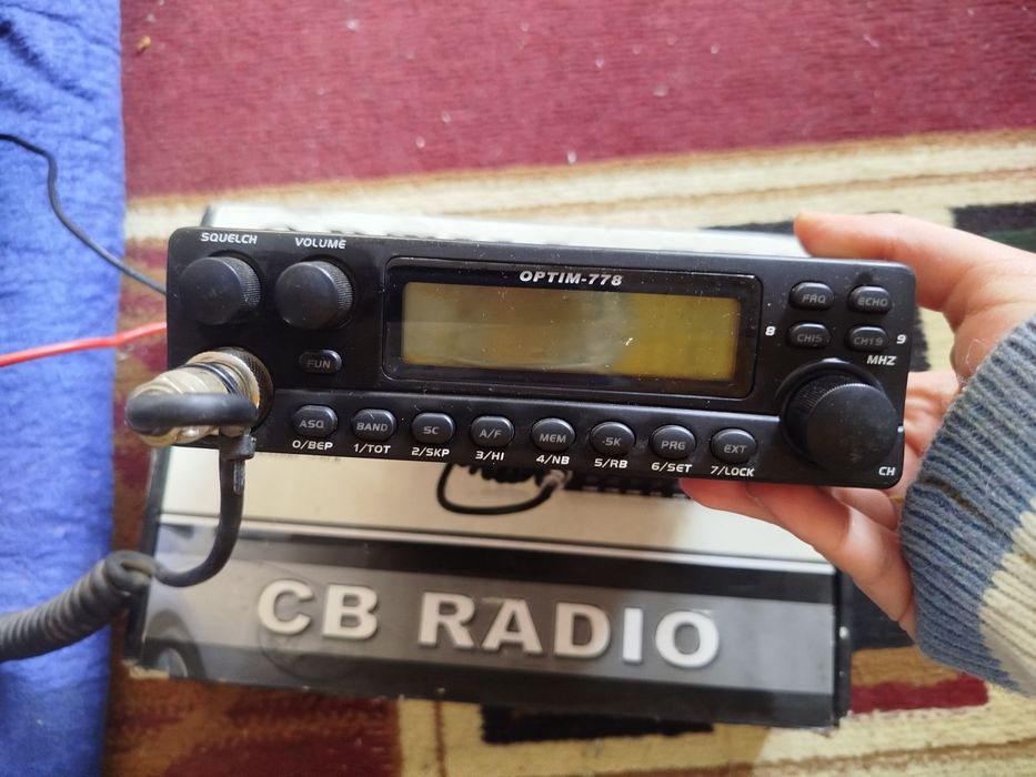 Си Би радиостанция (рация) для грузовых автомобилей Б/У антена в компл