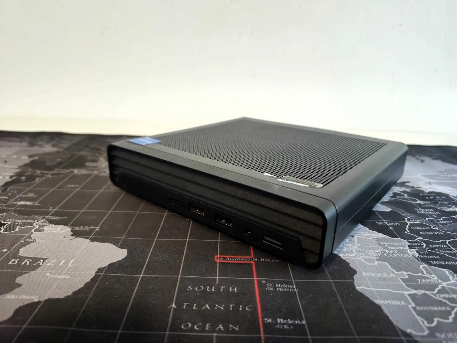HP Elite Mini 800 G9 – Desktop compact și puternic!