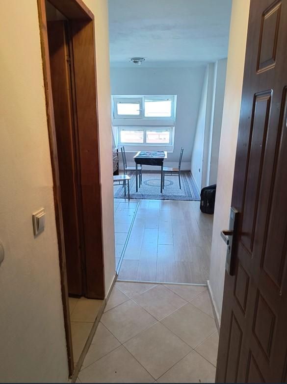 Дава се под наем Тристаен апартамент в София, Център - 75 кв.м за 625 € - Снимка #3