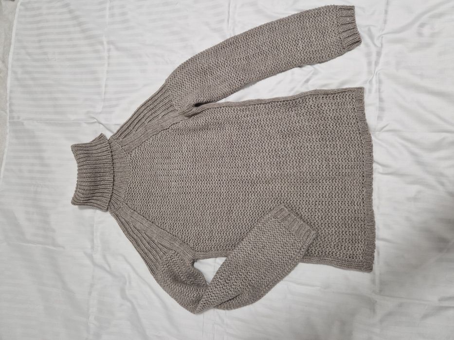 Lot 2 pulovere  Pull&bear S