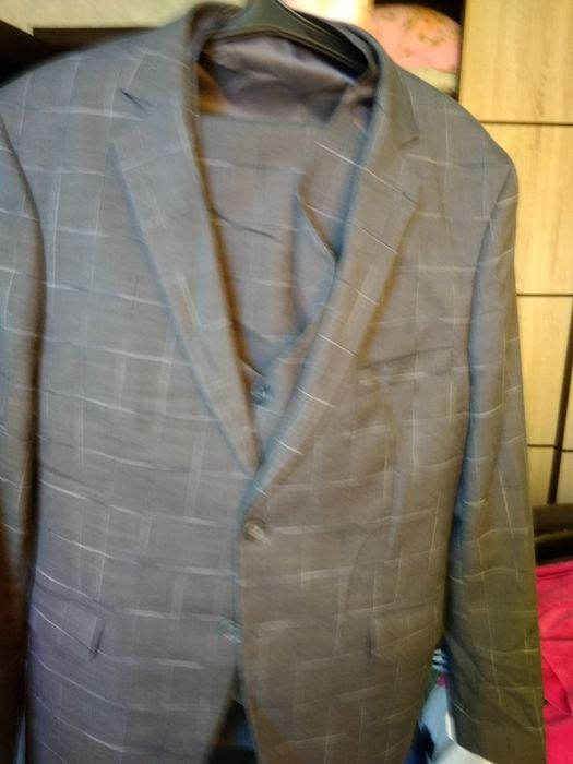 Продам мужской костюм