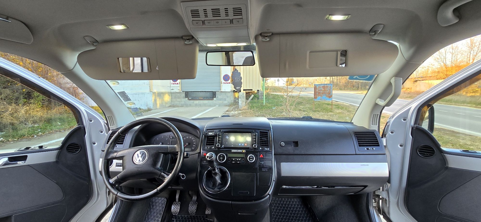 VW Multivan 2.5 -130 hp