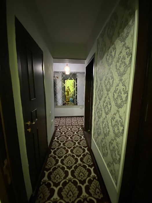 Маклерсиз срочно шахар марказида 2 хонали 1 этажда евро ремонт уй соти