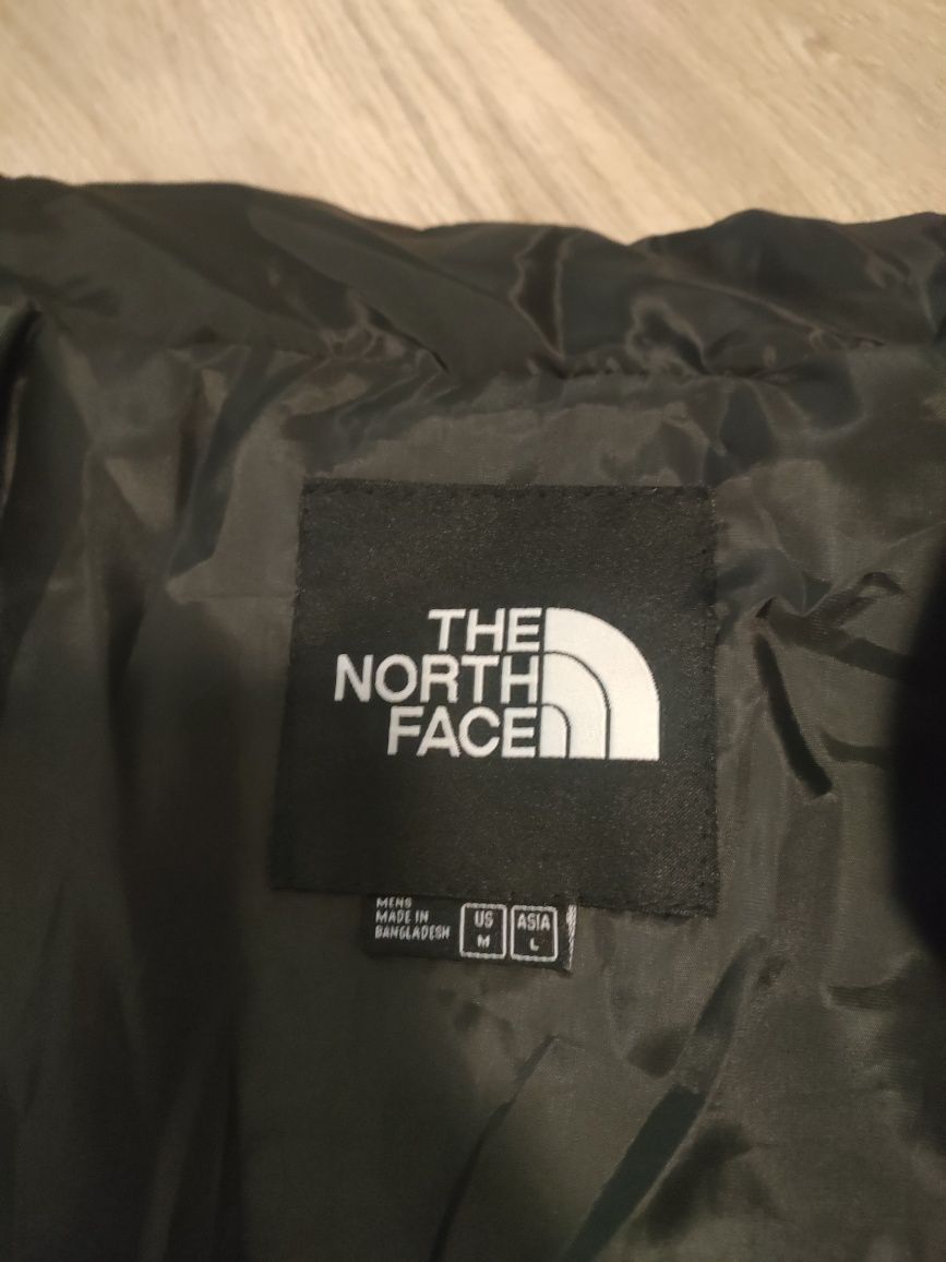 Geaca The North Face x Kaws