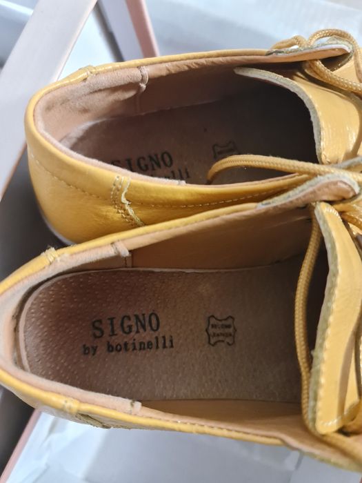 Vand 2 perechi de incaltaminte din piele, pantofi albi si galbeni, 36