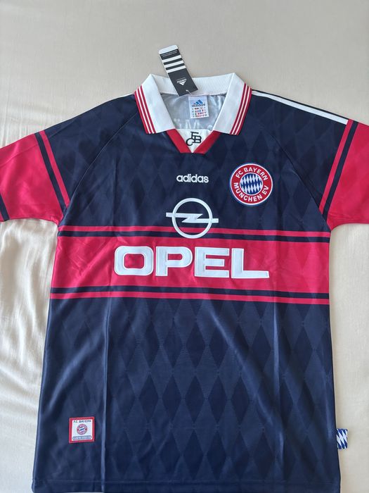 Bayern Munich 1997/1999 Bundesliga Matthaus Kit